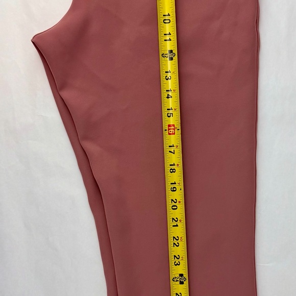 Lululemon Athletica Pink Activewear - Picture 6 of 9